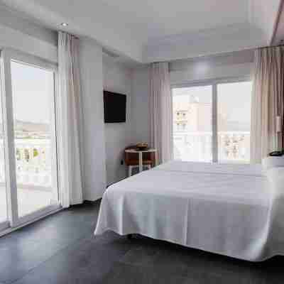 Hotel Los Delfines Rooms