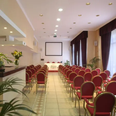 Hotel Serena