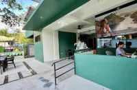 Avisala Hostel Coron - hostel