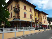 Hotel la Rosa Hotels near Sieve