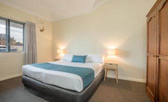 Greenways Apartments