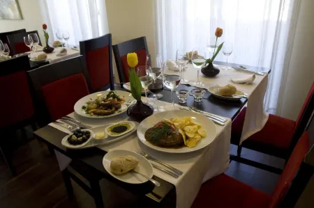 Paredes Hotel Apartamento Отели в г. Valpedre