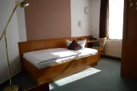 Hotel Garni Brauhof Niederwiesa - Pensions