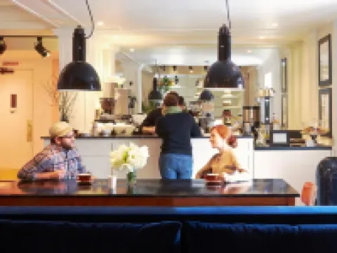 เนปจูน, แอช โรงแรม โรงแรมในพรอวิเดนซ์