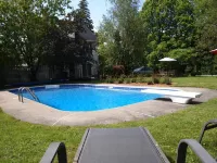 Au Manoir de la rue Merry - Pools