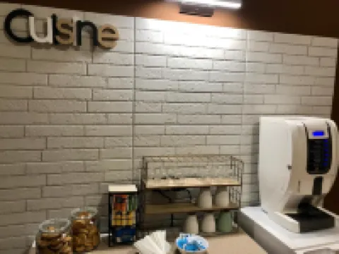 อาดูเอ ปาสซี ดัล ปอนเต