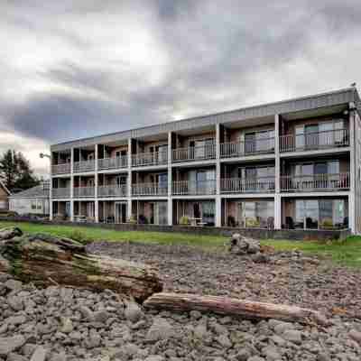 Lanai at the Cove Hotel Exterior