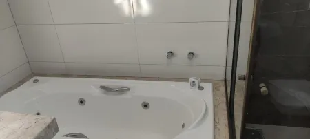 Hotel Esmeralda Verde Отели в г. Теофилу-Отони