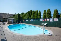Super 8 by Wyndham Kamloops East