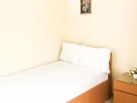 Muzdalifa Syariah Near Alun Alun Gresik Mitra RedDoorz فنادق في غريسيك ريجينسي