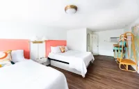 Royal Palms Motel Hotels in Tybee Island