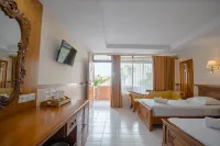 Palm Beach Hotel Bali Hotel di Bali