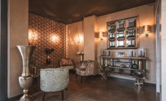 Art Suites Luxury Hotel