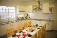 Bruma Hostel - Hostels