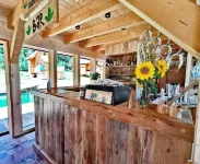 Ribno Luxury Glamping - بار