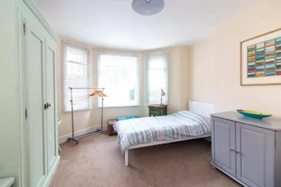 Bradstone Garden Retreat with Own Entrance Hotels in Alkham