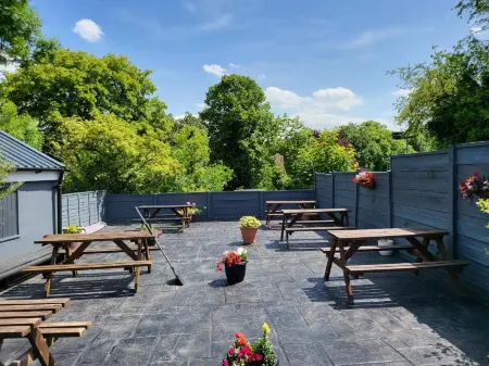 The Royal Oak Hotel Отели в г. Берч Вейл