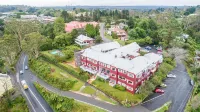 Mountain Heritage Hotel Hotels near Bridal Veil Falls Track