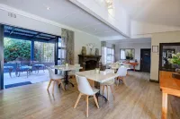 Burrough Place Hotels in George