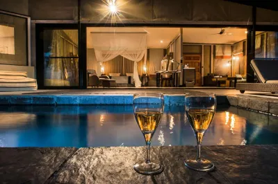 Sausage Tree Camp Hotels near Zambezi River