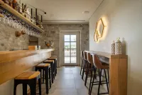 Bassa Maina Villas & Suites - Bar