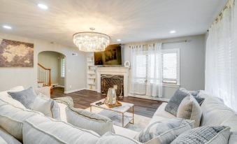 Silver Springs Home Walk to Downtown!