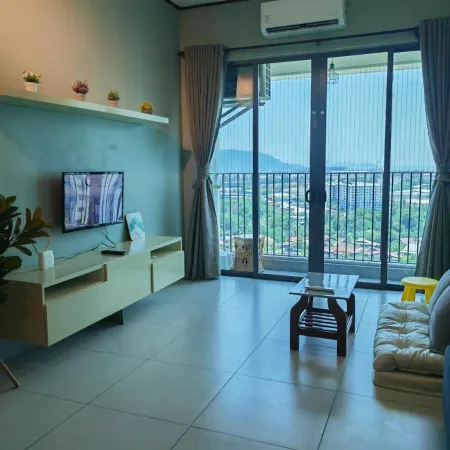 Modern Comfy Suite Room-9Pax by Moowin