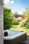 Maison du Jardin Botanique 7 Min Centre et Gare Hotels in Tourcoing