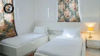 Woodpecker Resort Hotel Hotels in Kombo North
