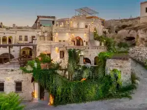 Kayata Cave Suites