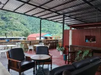 Royal Palace Hostal Hotels in Panajachel