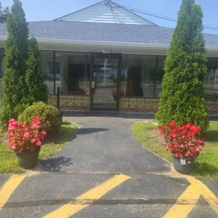 Nashoba Valley Inn & Suites