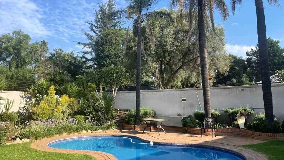 Azinnia Rivonia Guest House