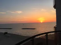 Raphael Apartments - Ocean View