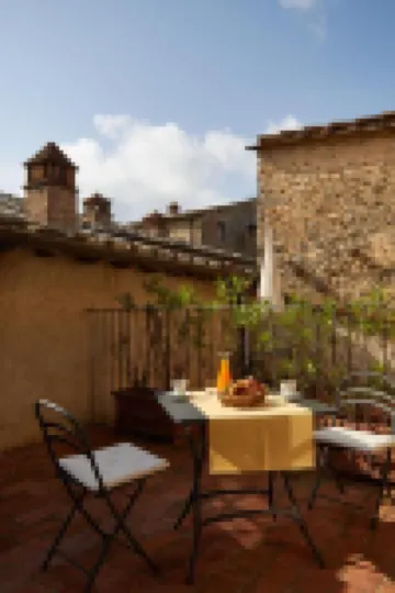 羅卡迪卡斯塔格努利酒店