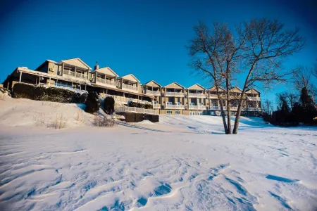 Auberge des Îles Отели в г. Метабешуан-Лак-А-ла-Круа