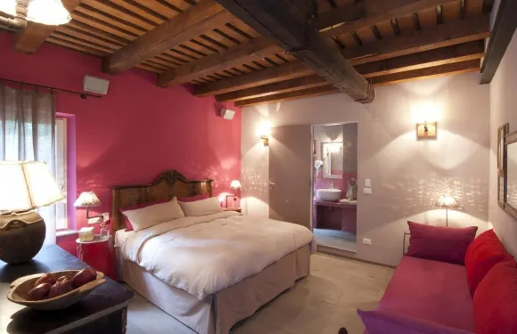 卡薩螢光瑞雷旅館