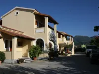 Feeloxenia Corfu Apartments Hotels in Thinali