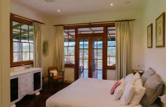 掛樹美酒山林小屋