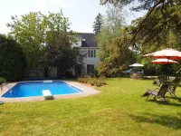 Au Manoir de la rue Merry - Pools