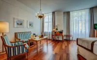 Schlosshotel Karlsruhe Hotels in Karlsruhe