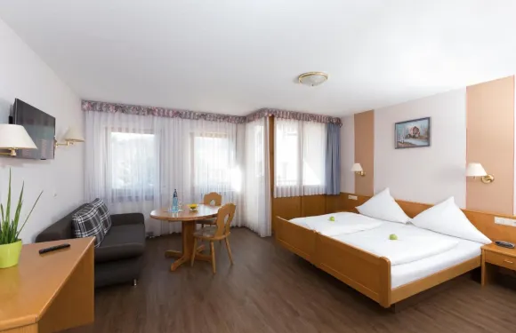 蓋斯特豪弗索尼酒店