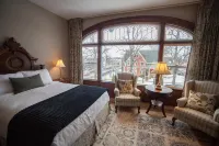 Fairholm Boutique Inns - balcony