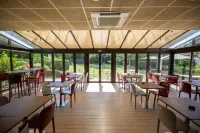 基里亞德酒店-布盧瓦 - 酒吧