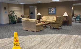 Collins Inn & Suites