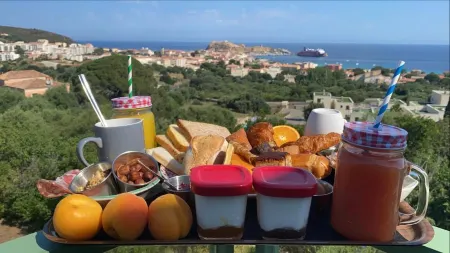 Hotel Funtana Marina Отели в г. L'Ile-Rousse