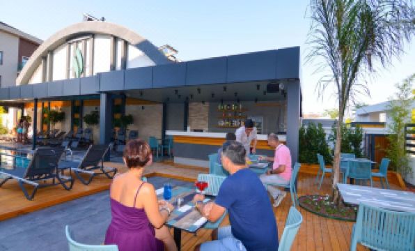 Juglans Suites