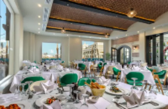 Titanic Royal-Families and Couples Only