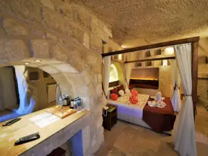 Dedeli Konak Cave Hotel