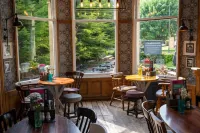 Channings Hotel by Greene King Inns Hotel di Abbots Leigh